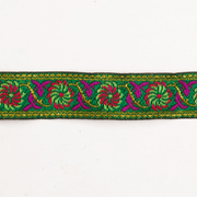 Тесьма 20 мм жаккард с люрексом т.зеленый с салатовыми цветами