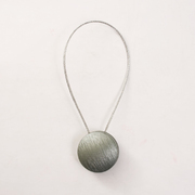 Клипса-магнит для штор 45мм с тросом «Браш» (30 см) №20 серо-зеленый