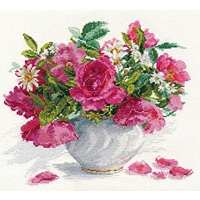 Набор для вышивания Алиса 2-25 «Цветущий сад. Розы и ромашки» 30*26 см в интернет-магазине Швейпрофи.рф