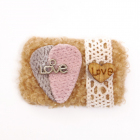 Украшение текстильное LA204 «Прямоугольник с сердечком Love» 3*4 см бежевый (10)
