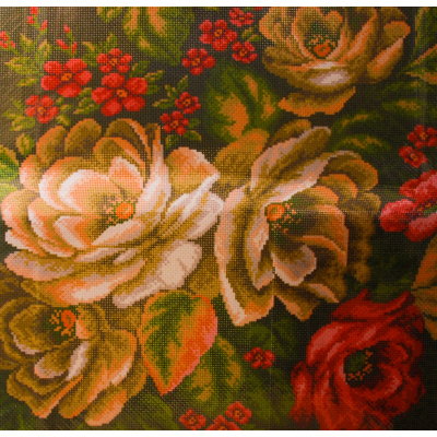 Рисунок на канве МП (41*41 см) 0963 «Цветочные тайны. Подушка» (снят) в интернет-магазине Швейпрофи.рф
