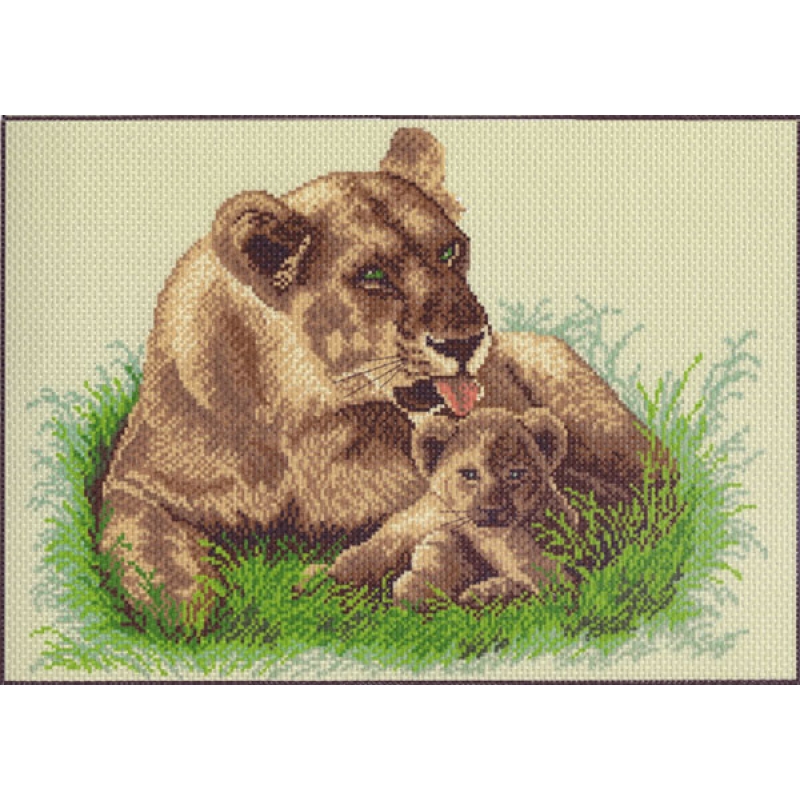 Рисунок на канве МП (33*45 см) 0387 «Львица с львенком»