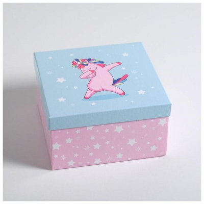 Коробка подарочная «Персонажи» 20*20 см 5294097 в интернет-магазине Швейпрофи.рф