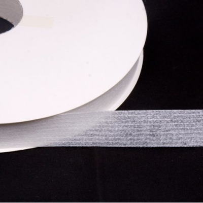 Клеевая лента нитепрошивная 15 мм (рул. 100 м) бел. в интернет-магазине Швейпрофи.рф