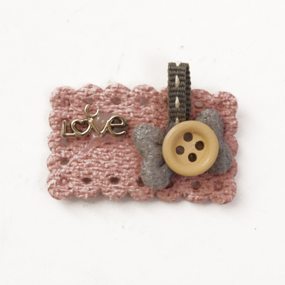 Украшение текстильное LA228 «Love» 2*3.5 см пурпурный в интернет-магазине Швейпрофи.рф