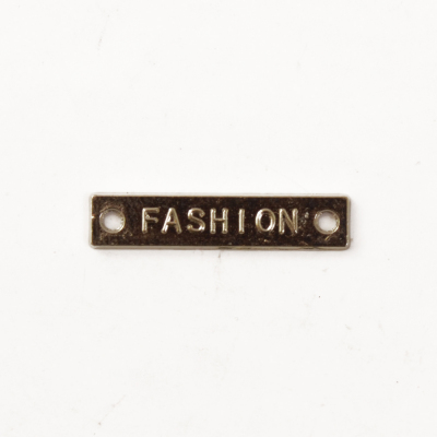 Нашивка LA241 метал. пластина пришивная «fashion» 0,5*2,5 см серебро в интернет-магазине Швейпрофи.рф
