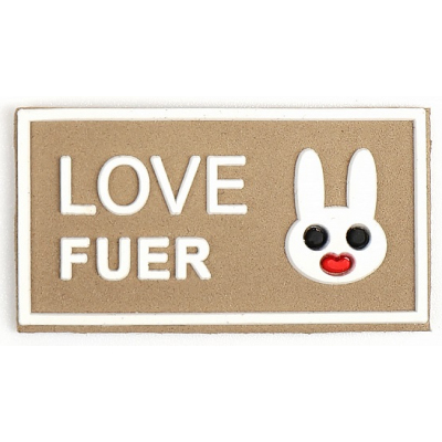 Аппликация пришивная TBY.2341 «Love Fuer» 2.1*3,8 см бежевый в интернет-магазине Швейпрофи.рф