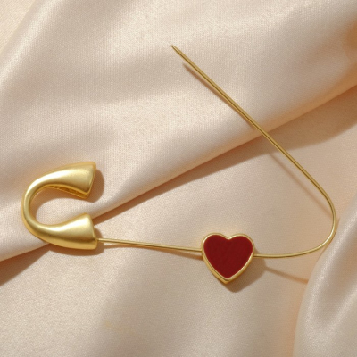 Булавка декоративная 7355744 «Сердце» 6,5 см красный/золото в интернет-магазине Швейпрофи.рф