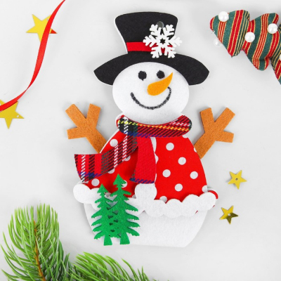 Набор для творчества 3555009 «Снеговик с елочками» игрушка из фетра в интернет-магазине Швейпрофи.рф