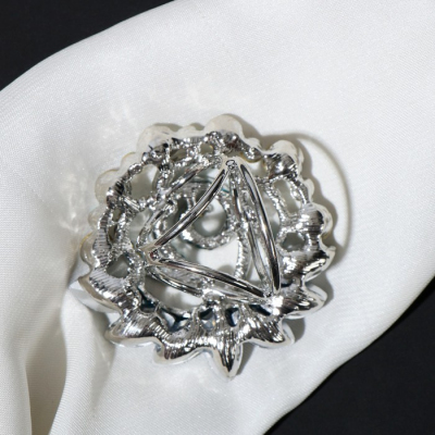 Украшение 7114085 для платков и шарфов «Роза» мульти/серебро в интернет-магазине Швейпрофи.рф