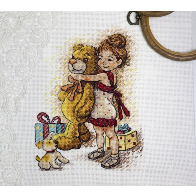 Набор для вышивания М.П.Студия М-632 «Девочка с мишкой» 15*21 см в интернет-магазине Швейпрофи.рф