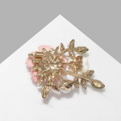Брошь 9614498 «Цветы» на ветке розовый/белый/золото в интернет-магазине Швейпрофи.рф