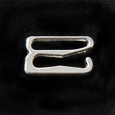 Крючок для бюстгальтера 1209 металл. шир.1,2 см (уп. 100 шт.) никель в интернет-магазине Швейпрофи.рф